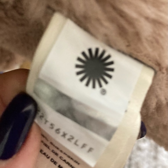 AUTHENTIC UGG FAYRE TWINFACE SHEEPSKIN COAT SIZE XL NEW WITH TAGS - Picture 6 of 10